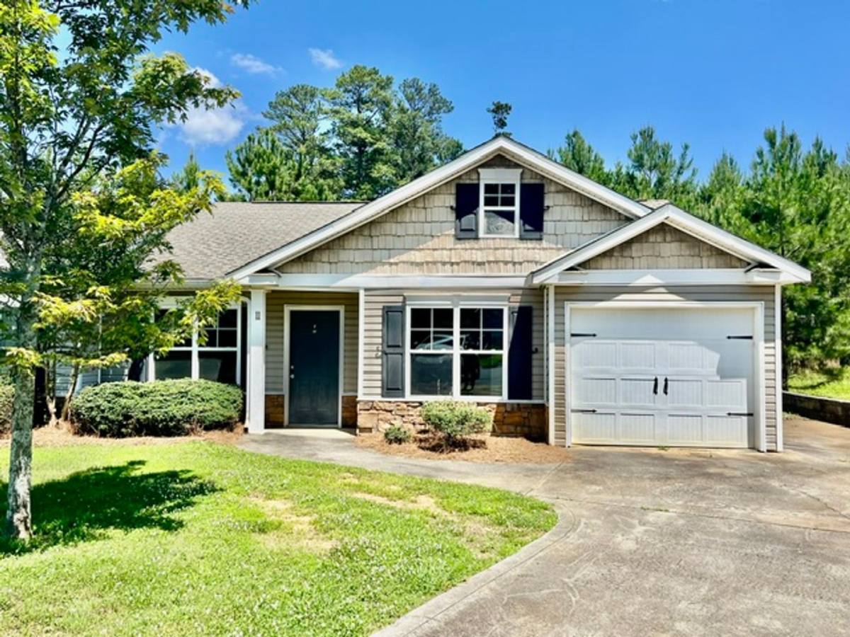 Apartment for rent at 9-11 Chesney Dr, Rome, GA 30165