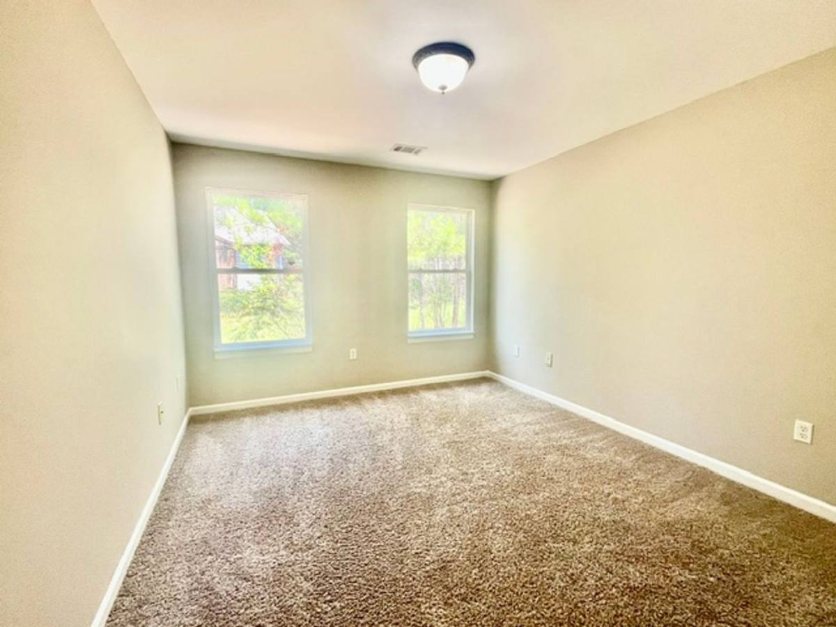 Apartment for rent at 9-11 Chesney Dr, Rome, GA 30165