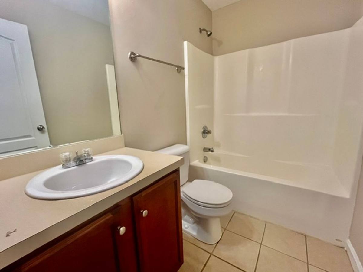 Apartment for rent at 9-11 Chesney Dr, Rome, GA 30165