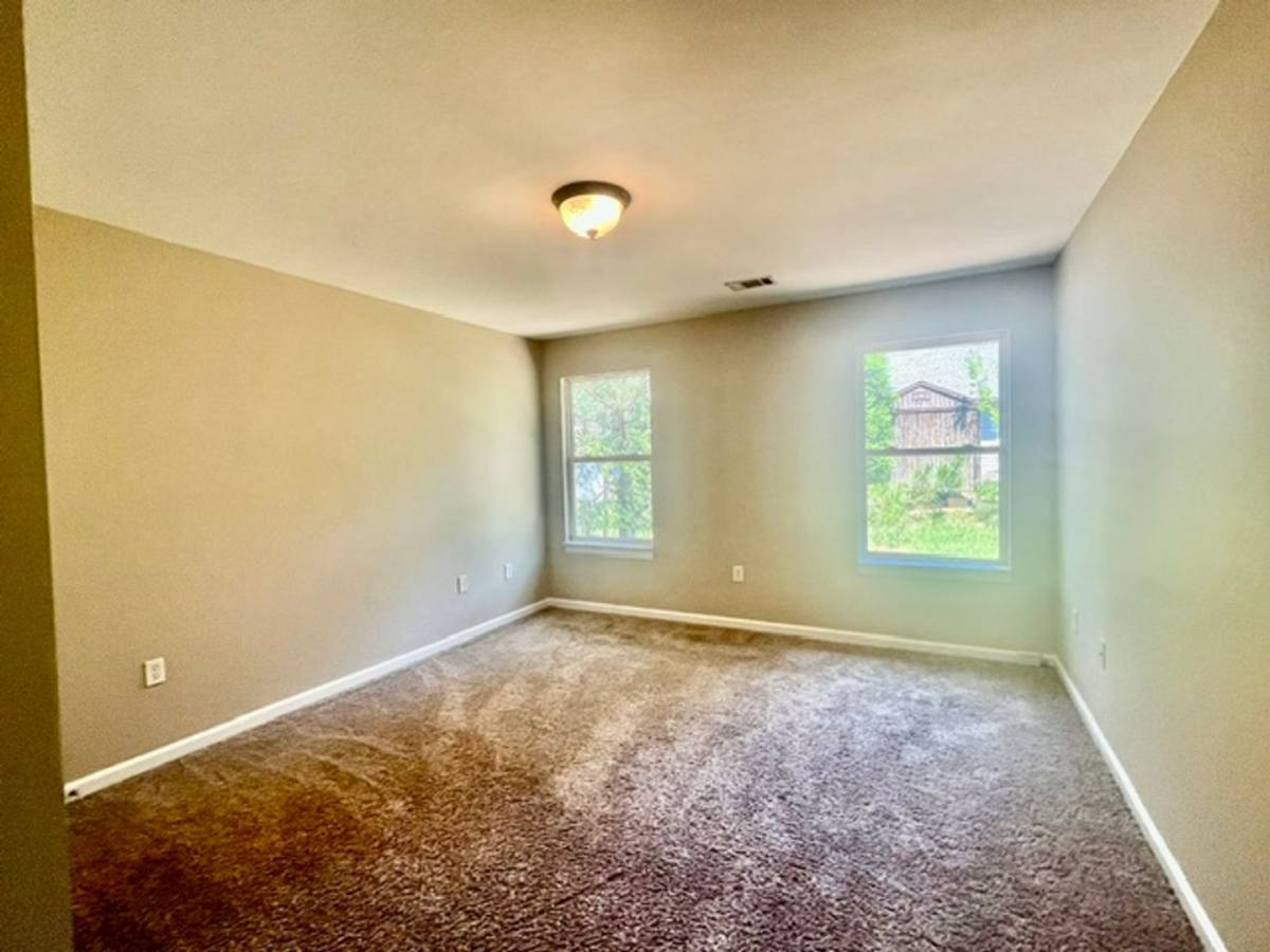 Apartment for rent at 9-11 Chesney Dr, Rome, GA 30165