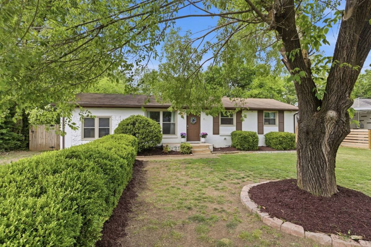 House for rent at 3213 Sennadale Lane, Nashville, TN 37207