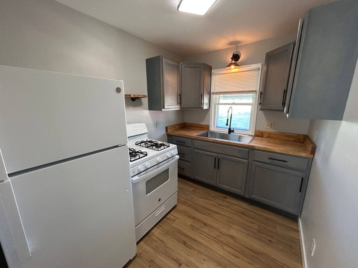 Apartment for rent at 2023 Broadway St, Quincy, IL 62301
