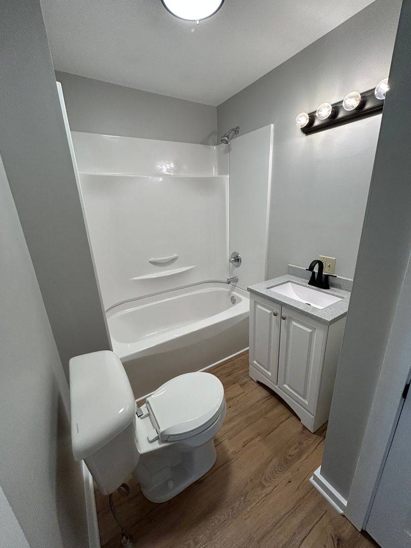 Apartment for rent at 2023 Broadway St, Quincy, IL 62301