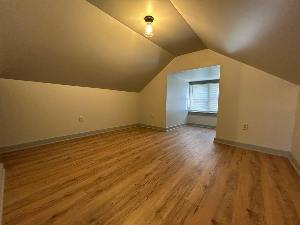 Apartment for rent at 2023 Broadway St, Quincy, IL 62301