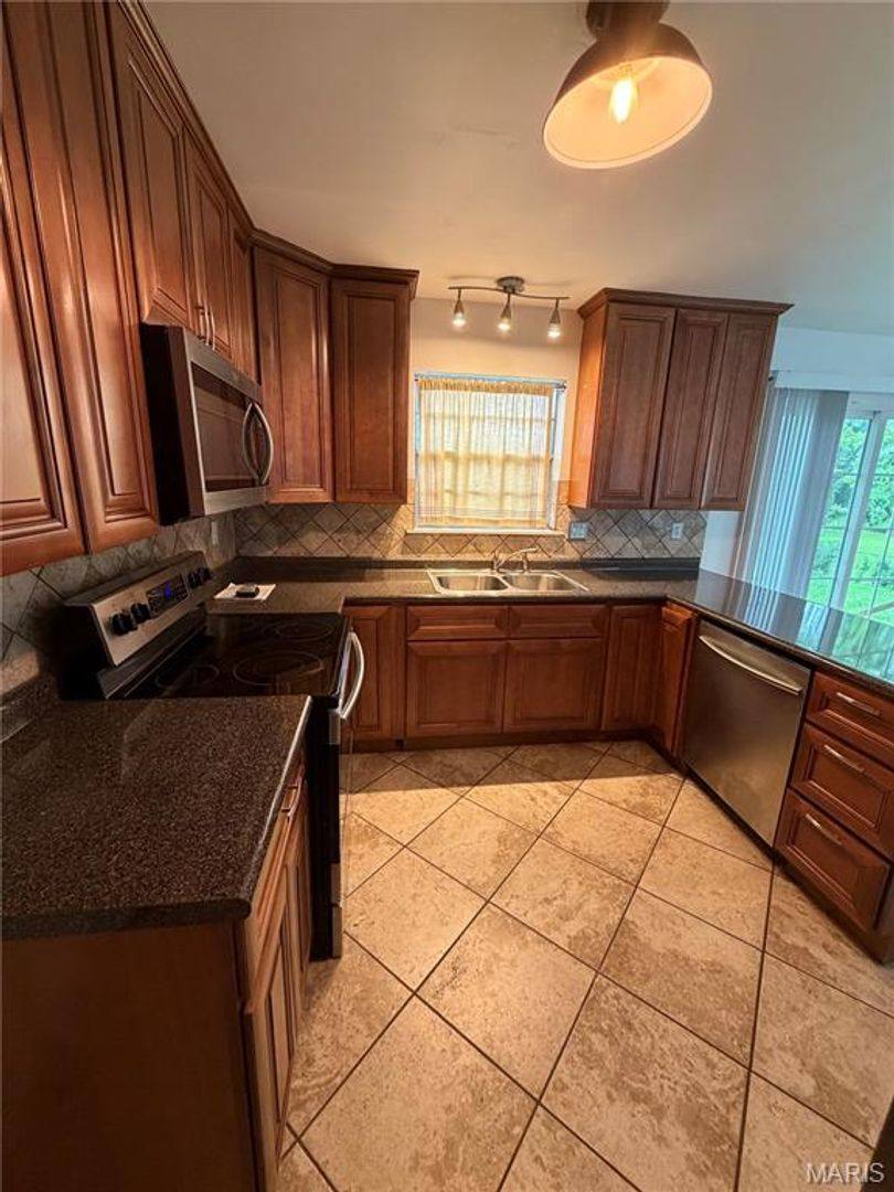 House for rent at 713 Plaza Dr, O Fallon, MO 63366