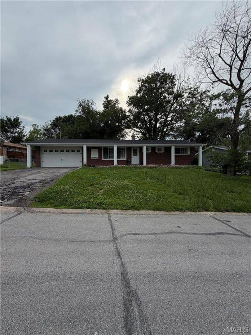 House for rent at 713 Plaza Dr, O Fallon, MO 63366