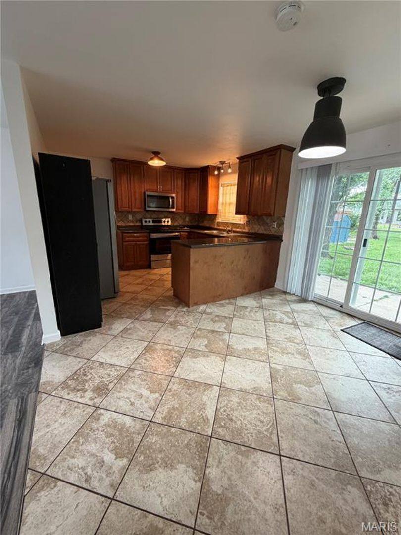 House for rent at 713 Plaza Dr, O Fallon, MO 63366