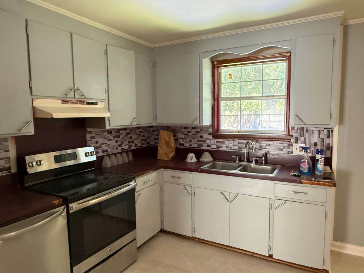 House for rent at 9 Pratt St, Charleston, SC 29407