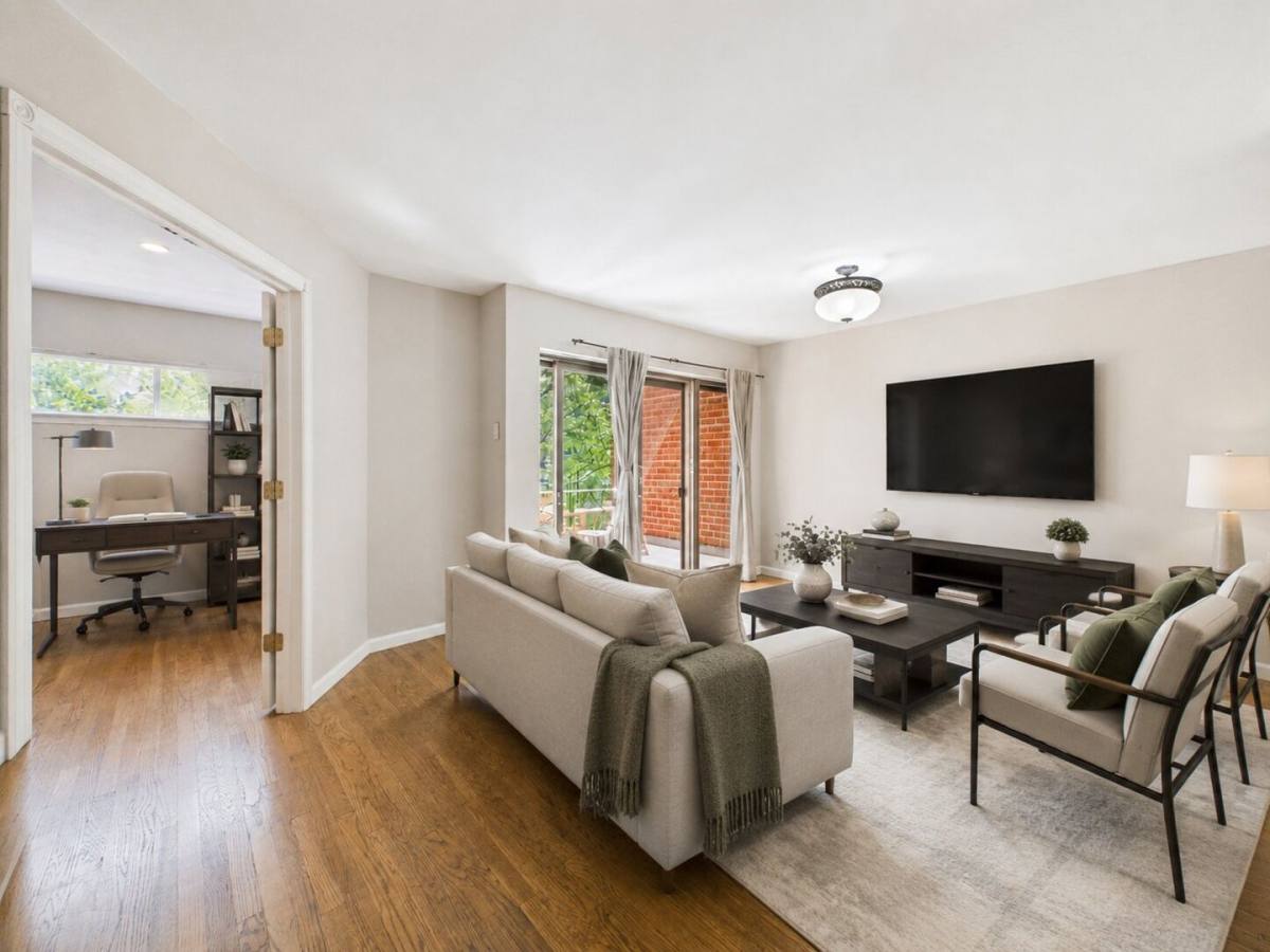 Apartment for rent at 723 S St, Philadelphia, PA 19147