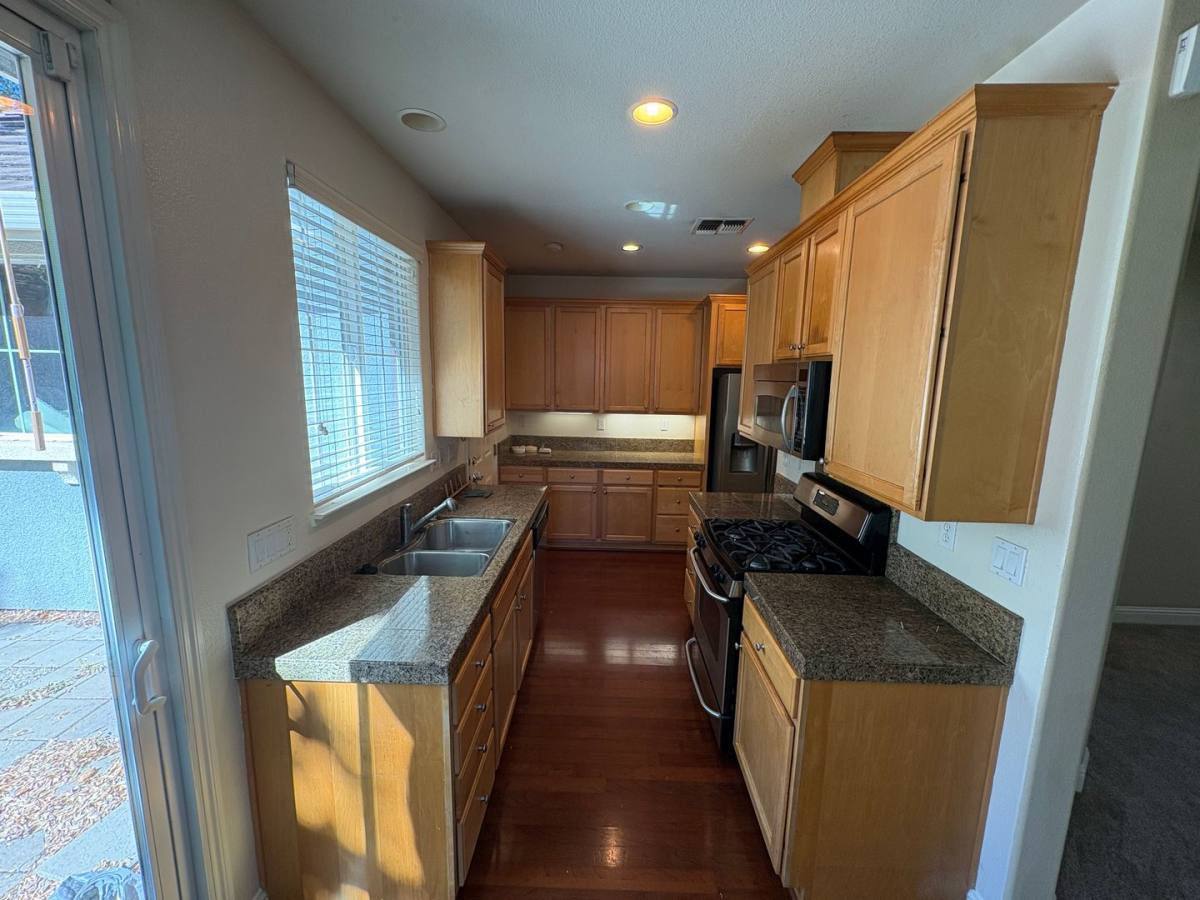 House for rent at 310 W Viento St, Tracy, CA 95391