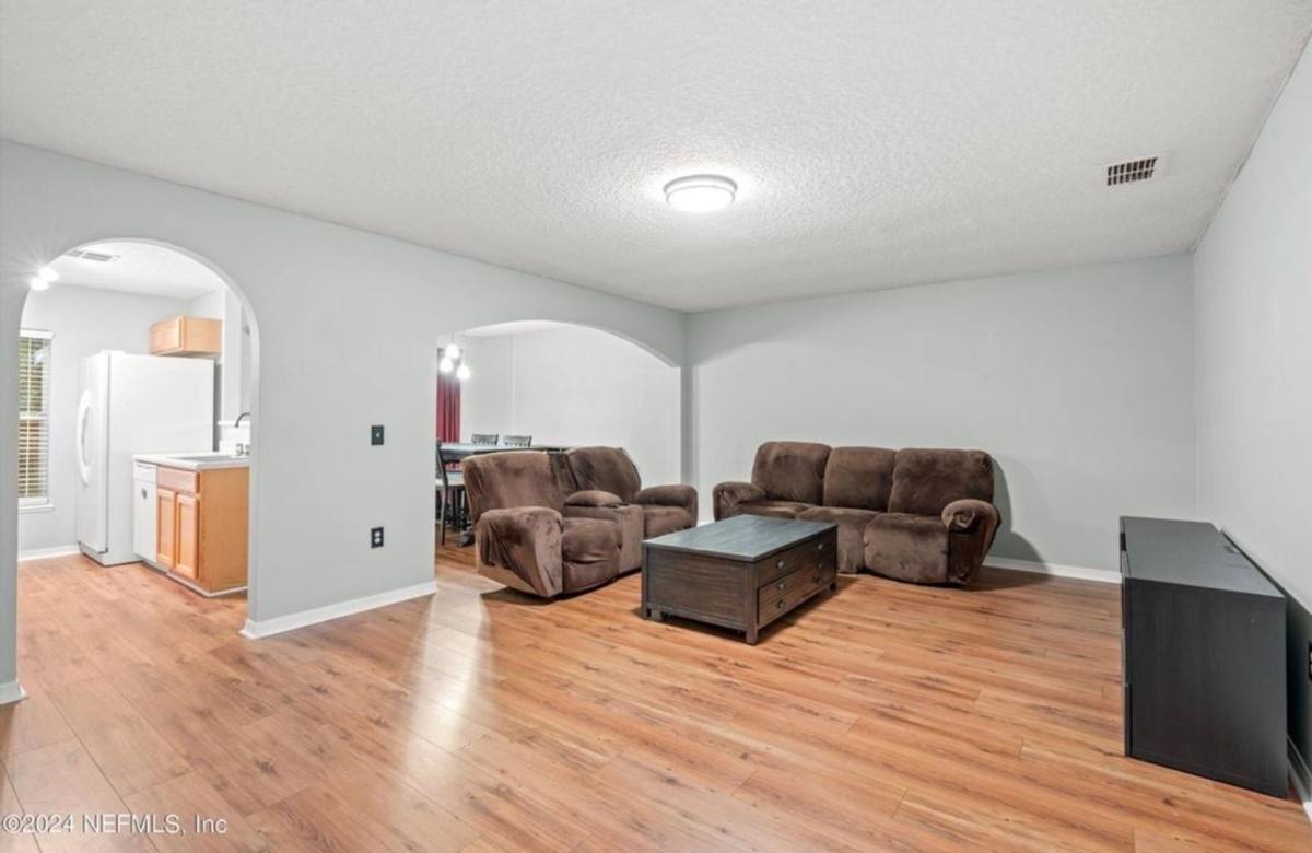 House for rent at 11565 Hickory Oak Dr, Jacksonville, FL 32218