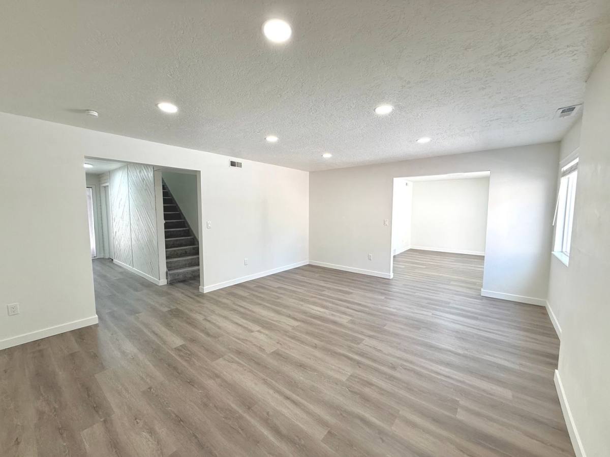 Townhouse for rent at 3053 Branch Dr, Salt Lake City, UT 84117