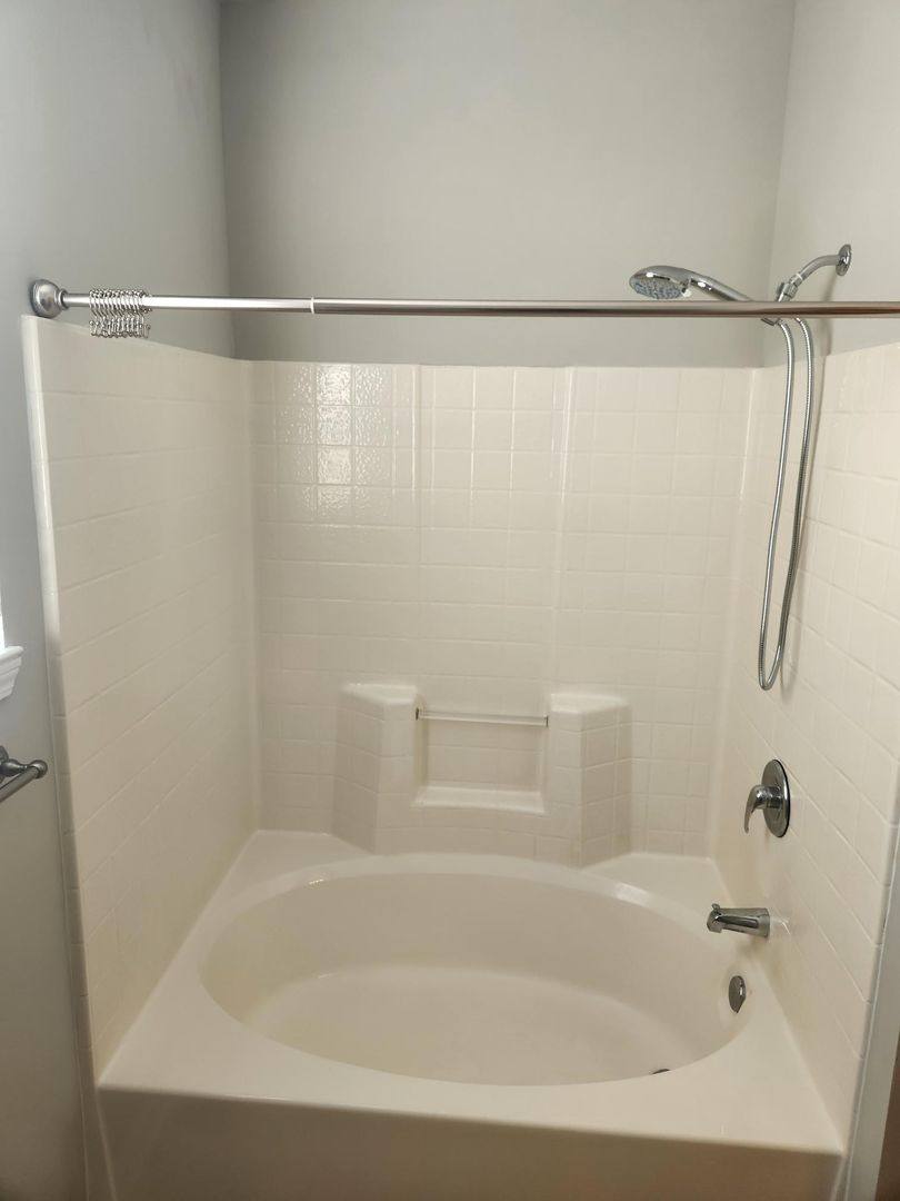 Townhouse for rent at 737 Woodland Creek Way, Midlothian, VA 23114