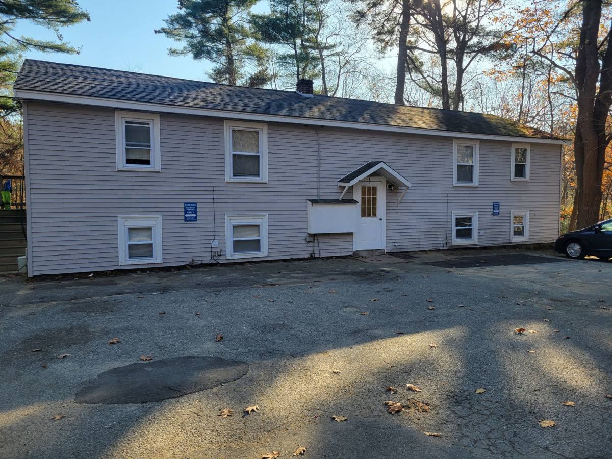 Apartment for rent at 2 Main St, Kingston, NH 03848