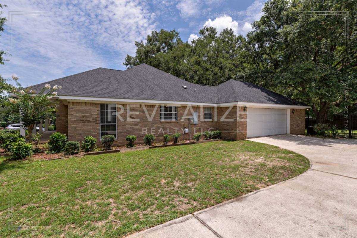House for rent at 3764 Branch Dr, Semmes, AL 36575