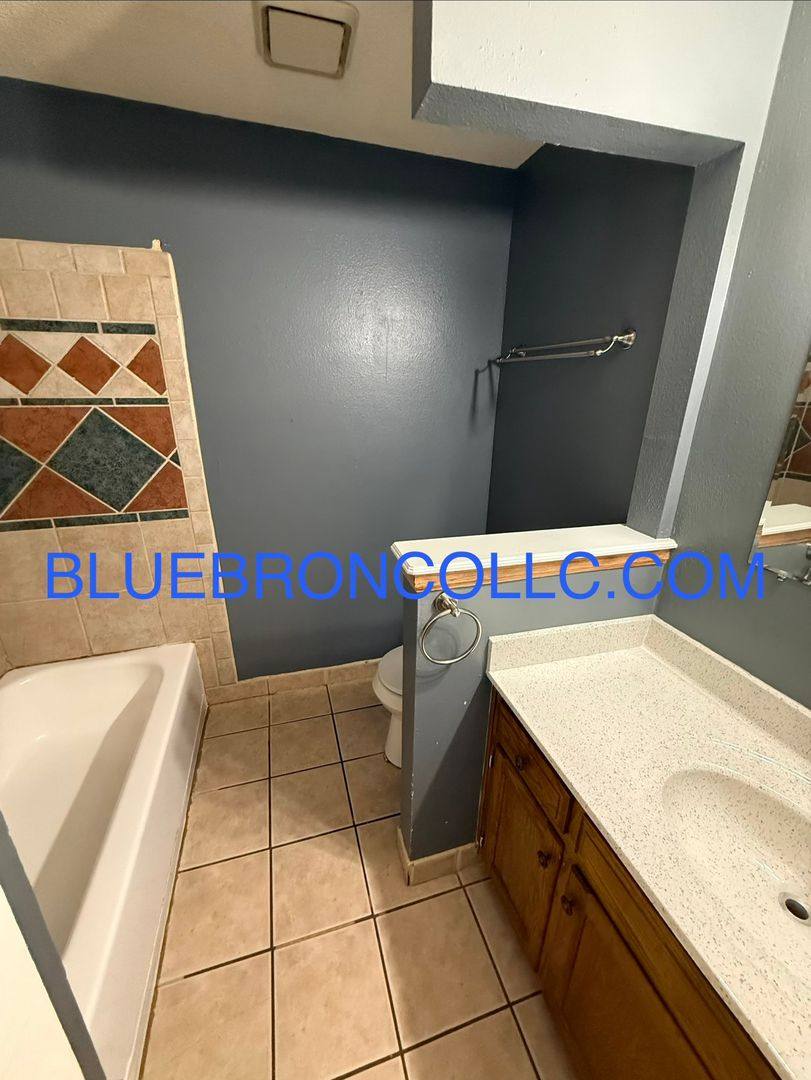 Apartment for rent at 203 Sky Vue Dr, Raymore, MO 64083