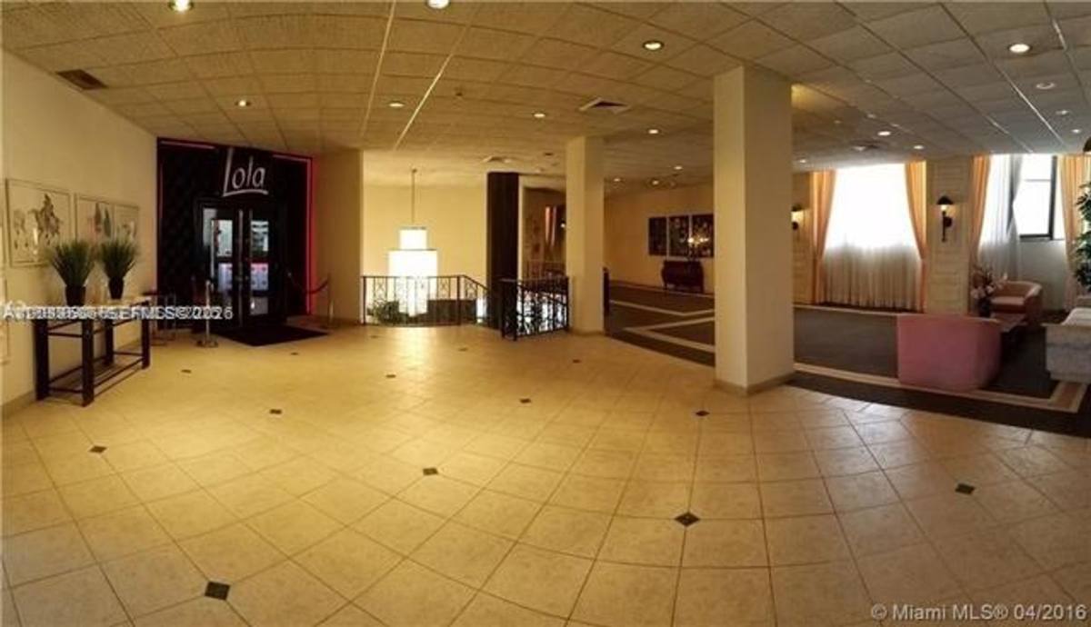 Condo for rent at 5555 Collins Ave, Miami Beach, FL 33140