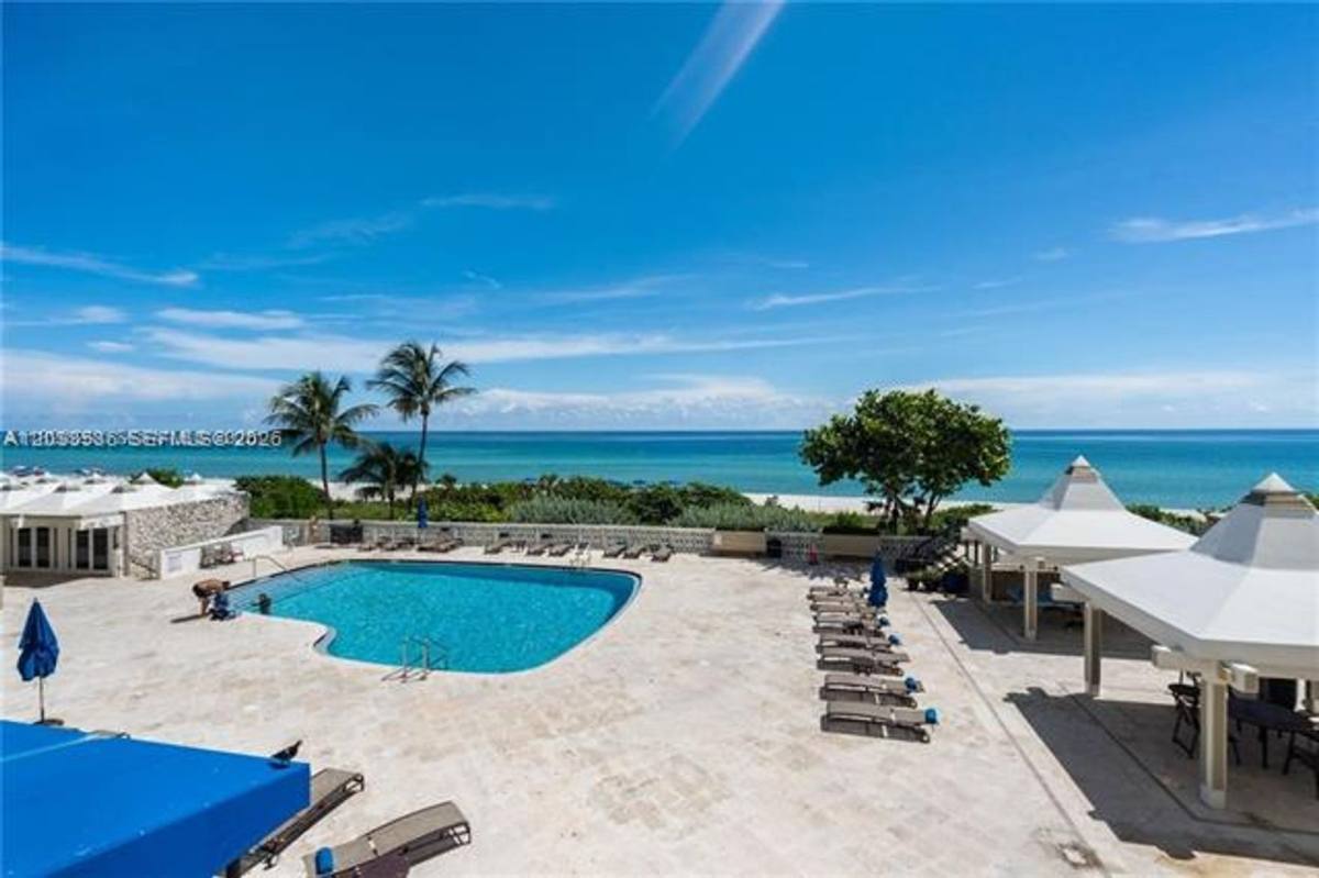 Condo for rent at 5555 Collins Ave, Miami Beach, FL 33140