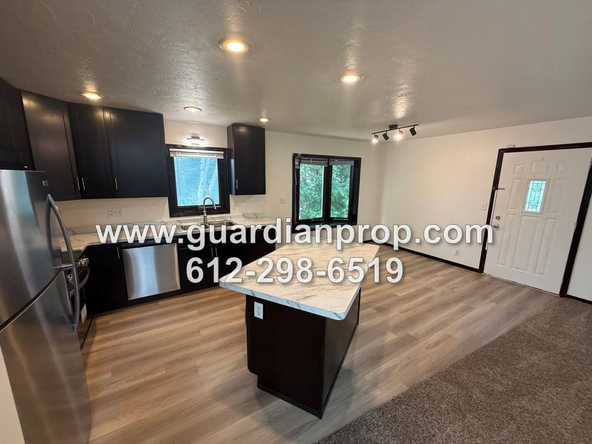 Apartment for rent at 421-423 Stanley St, Saint Paul, MN 55118