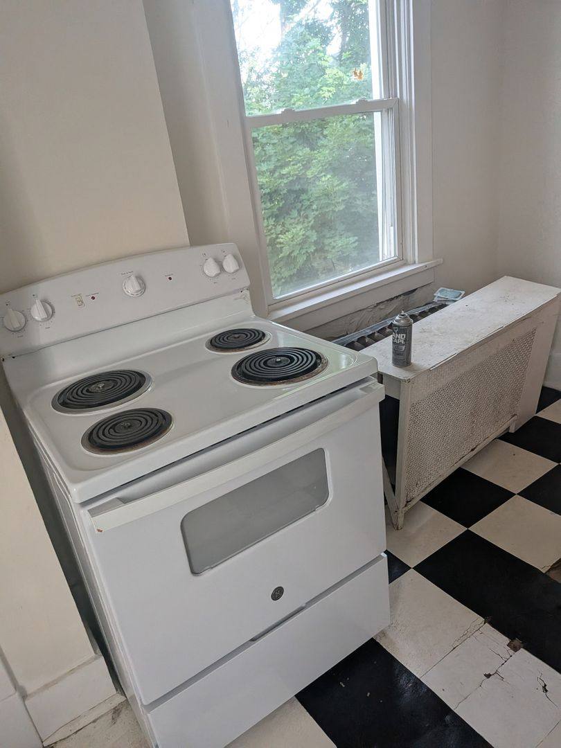 Apartment for rent at 601 Union Ave, McKeesport, PA 15132