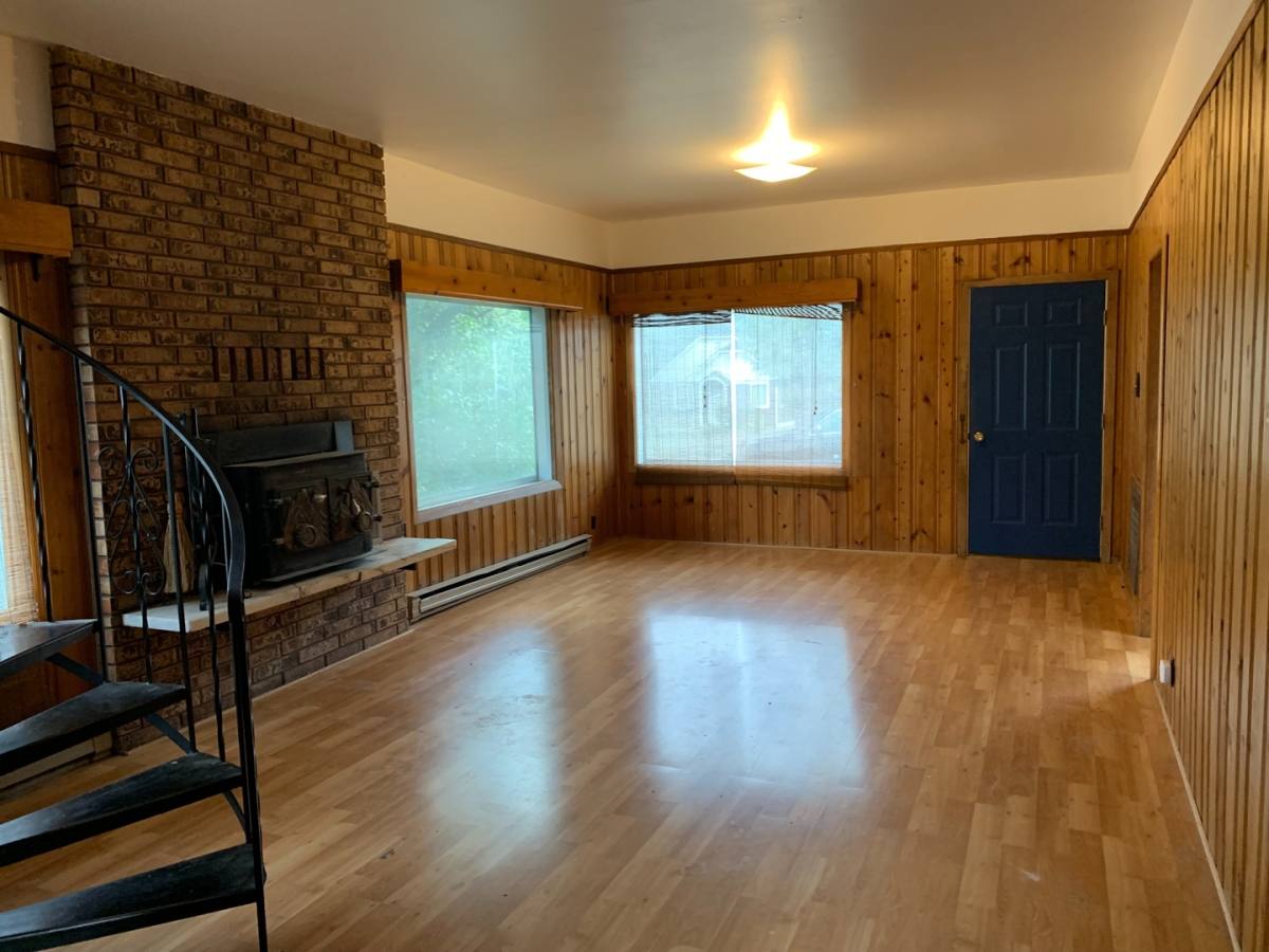 Apartment for rent at 306 W 9th Ave, Ellensburg, WA 98926