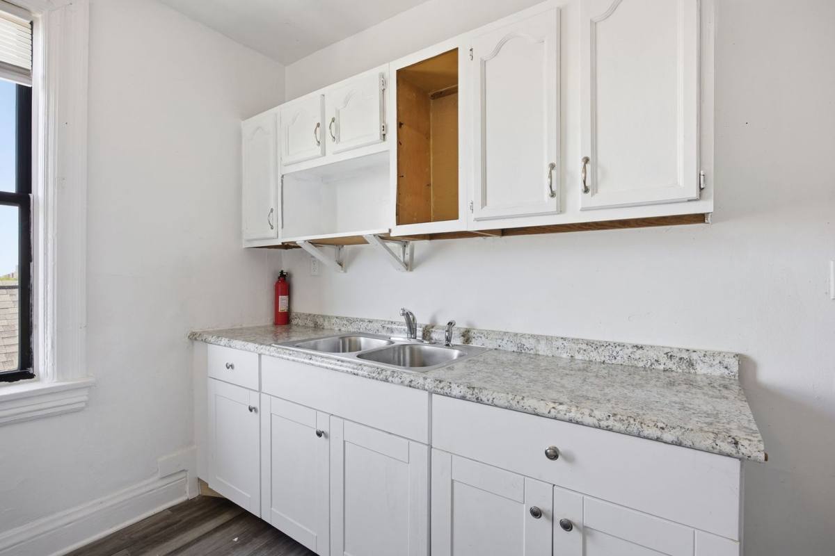 Apartment for rent at 805-807 Bayonne Ave, Pittsburgh, PA 15216