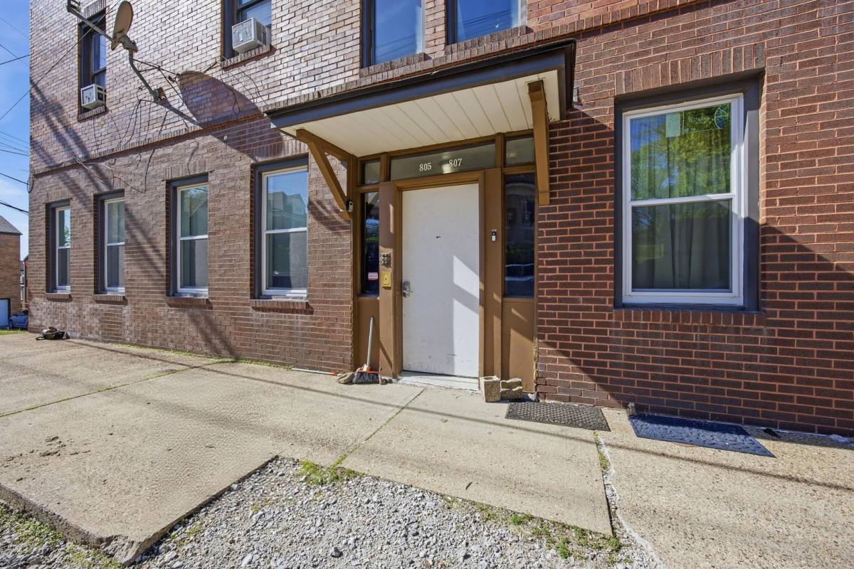 Apartment for rent at 805-807 Bayonne Ave, Pittsburgh, PA 15216