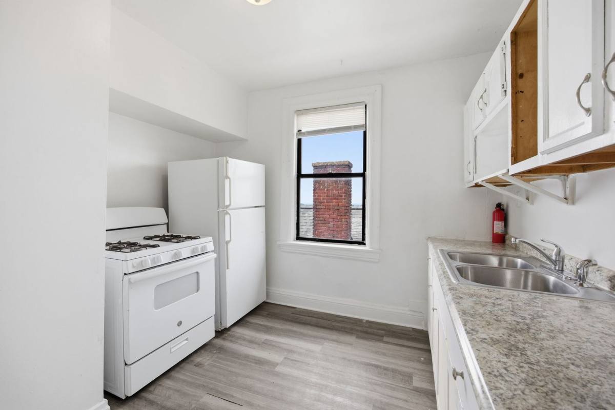 Apartment for rent at 805-807 Bayonne Ave, Pittsburgh, PA 15216
