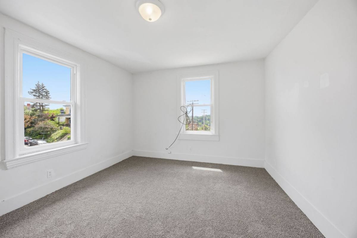 Apartment for rent at 805-807 Bayonne Ave, Pittsburgh, PA 15216
