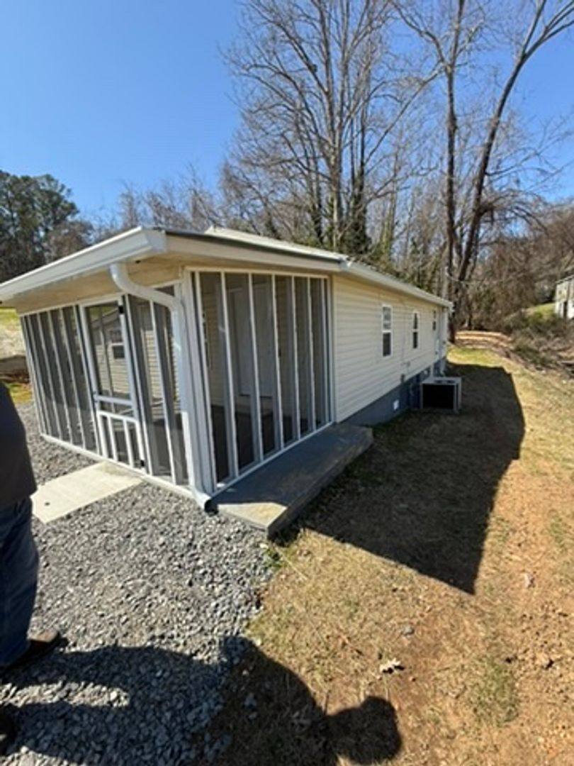 House for rent at 1904 Rayburn Ave, Guntersville, AL 35976