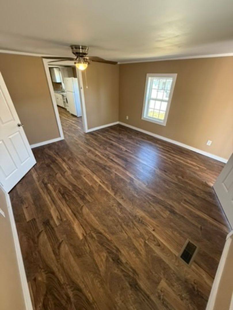 House for rent at 1904 Rayburn Ave, Guntersville, AL 35976