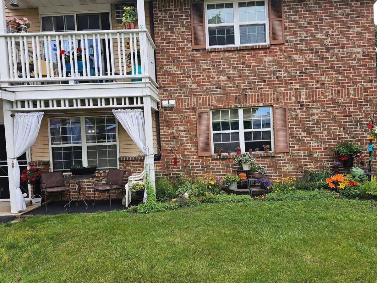 Apartment for rent at 410 S River Rd, West Bend, WI 53095