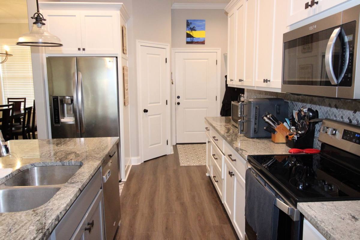 House for rent at 28 Redington Dr, Brunswick, GA 31523