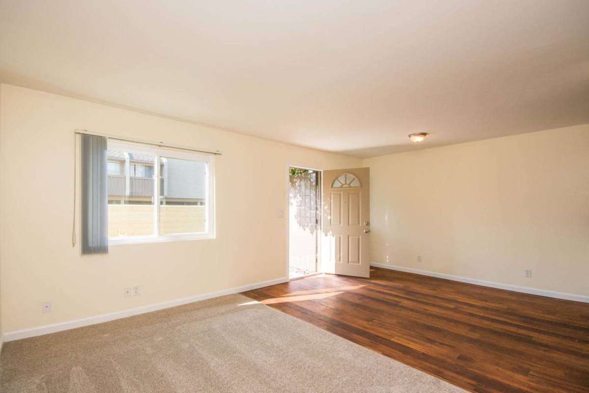 Townhouse for rent at 2541 Jefferson St, Carlsbad, CA 92008