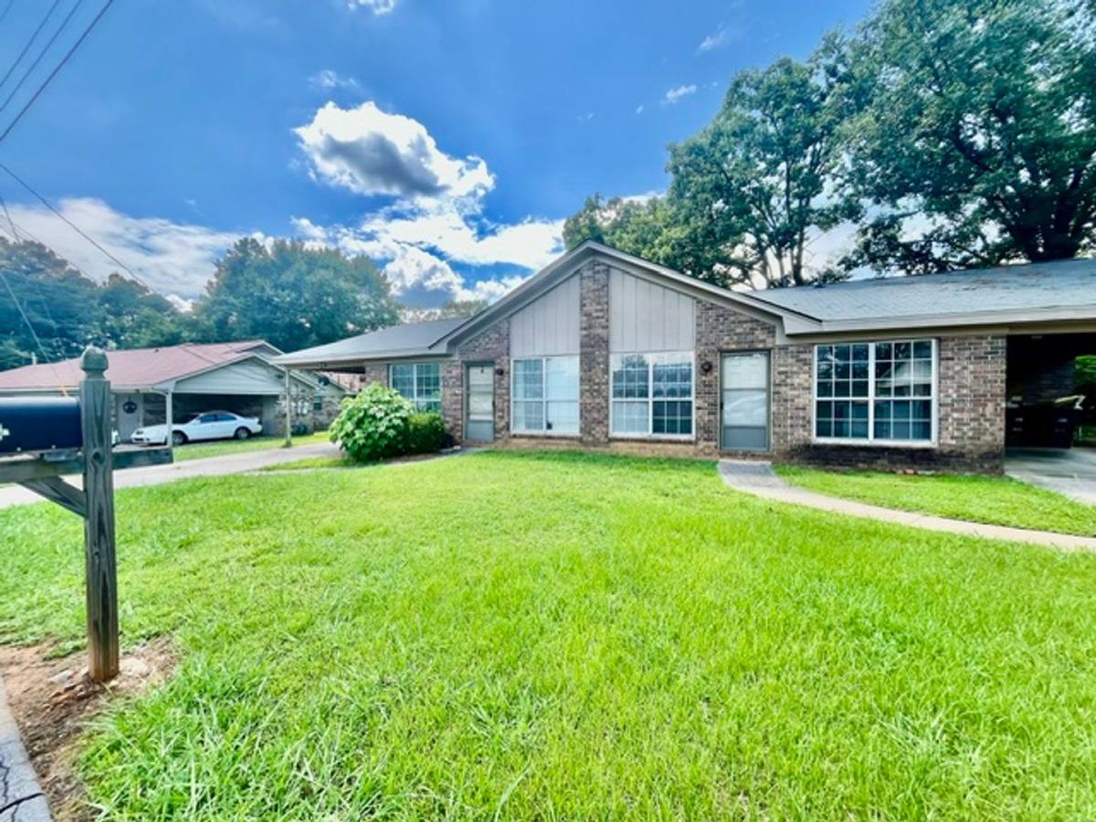Apartment for rent at 8 Fountain Square, Rome, GA 30165