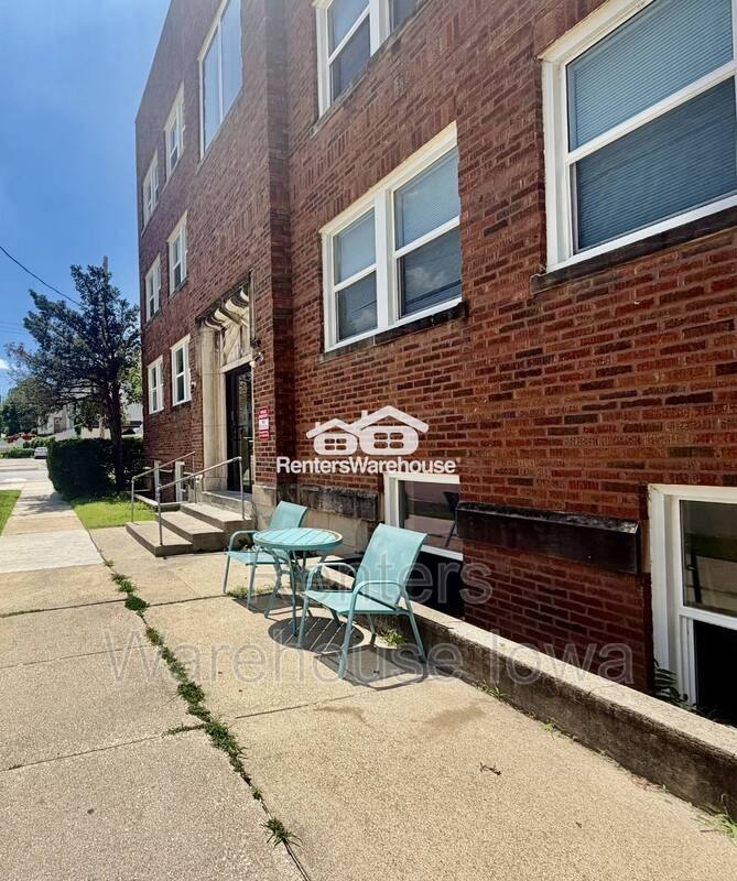 Apartment for rent at 3607 Ingersoll Ave, Des Moines, IA 50312