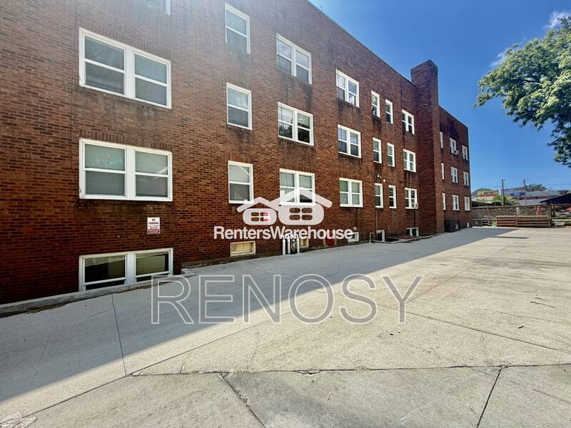 Apartment for rent at 3607 Ingersoll Ave, Des Moines, IA 50312