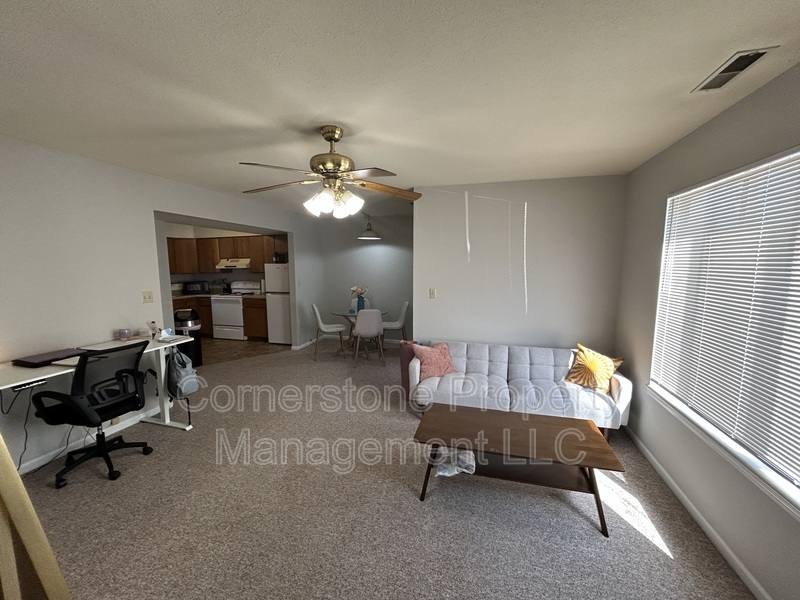 Apartment for rent at 1000 Emery Rd, Lawrence, KS 66044