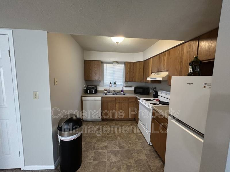 Apartment for rent at 1000 Emery Rd, Lawrence, KS 66044