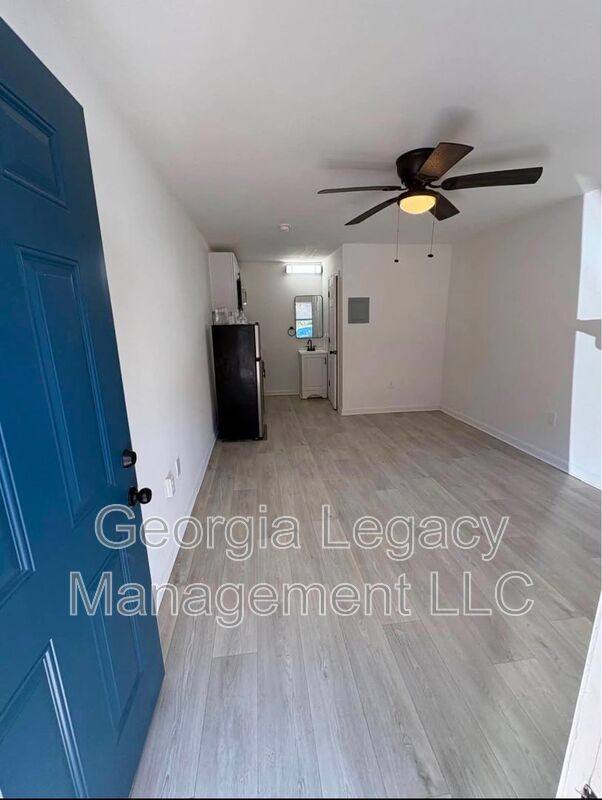 Apartment for rent at 3334 Dellwood Rd, Waynesville, NC 28786