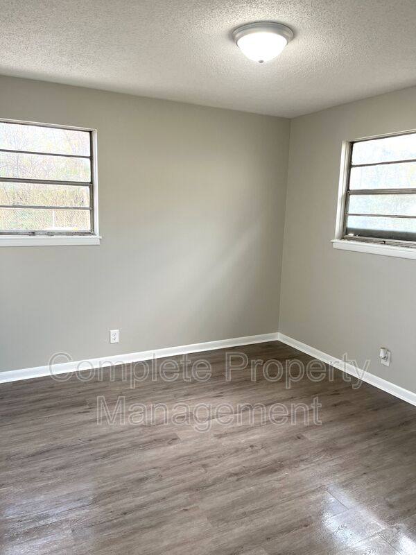 Apartment for rent at 1108 Hall St, Birmingham, AL 35217