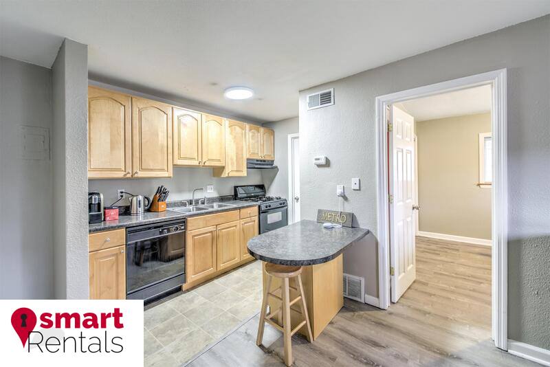 Apartment for rent at 3850 Park Ave, Saint Louis, MO 63110