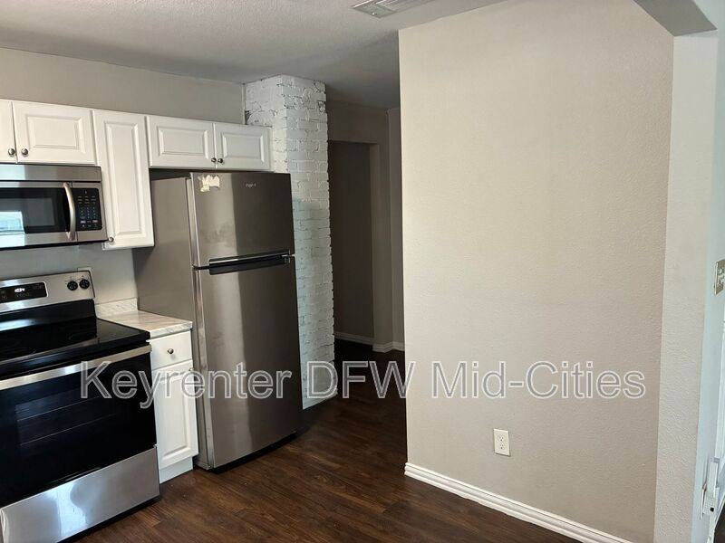 Apartment for rent at 2735 Purington Ave, Fort Worth, TX 76103