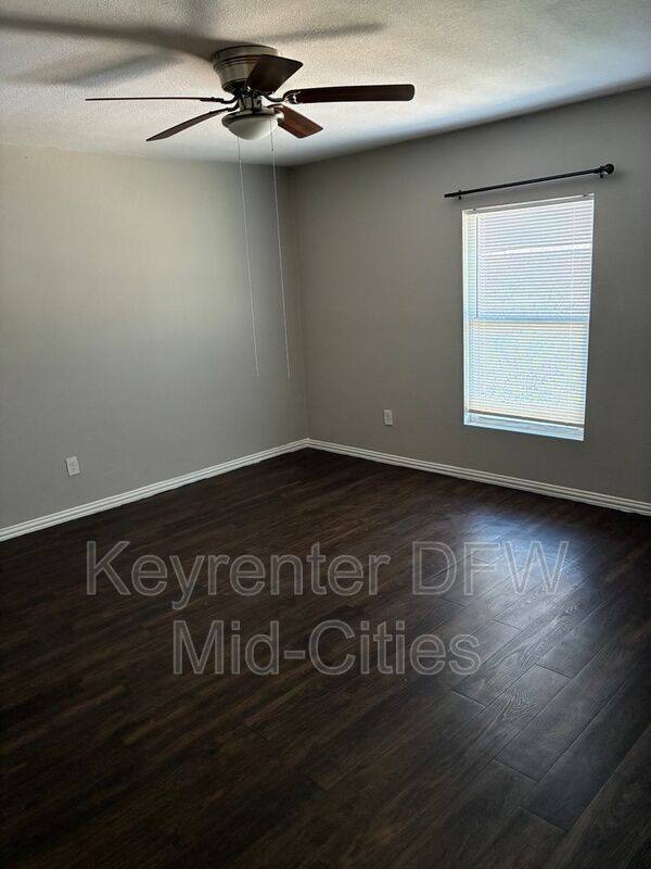 Apartment for rent at 2735 Purington Ave, Fort Worth, TX 76103