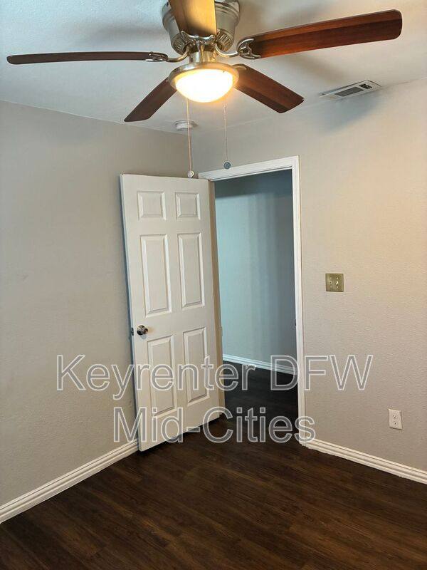 Apartment for rent at 2735 Purington Ave, Fort Worth, TX 76103