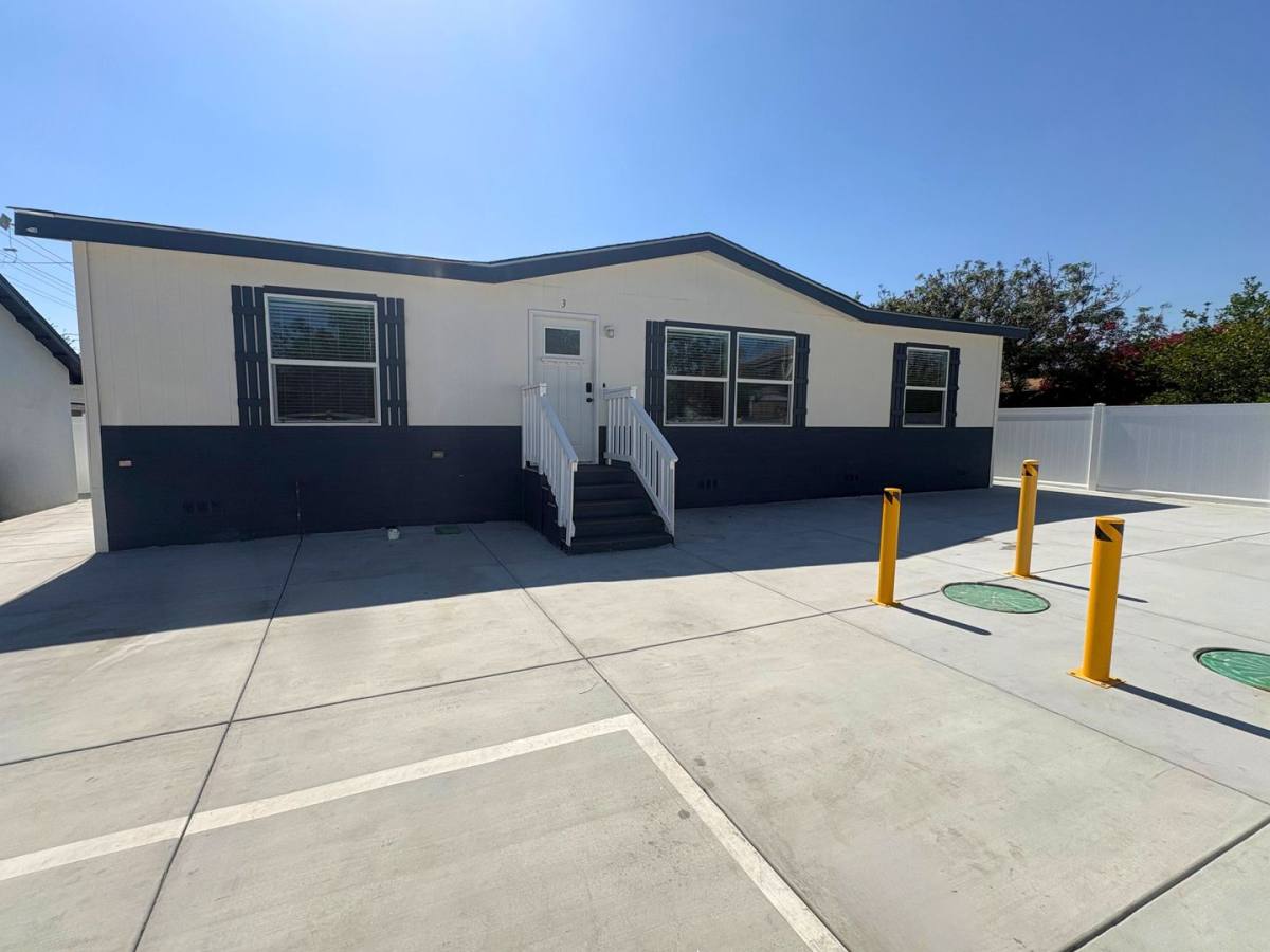 Apartment for rent at 15356 Merrill Ave, Fontana, CA 92335
