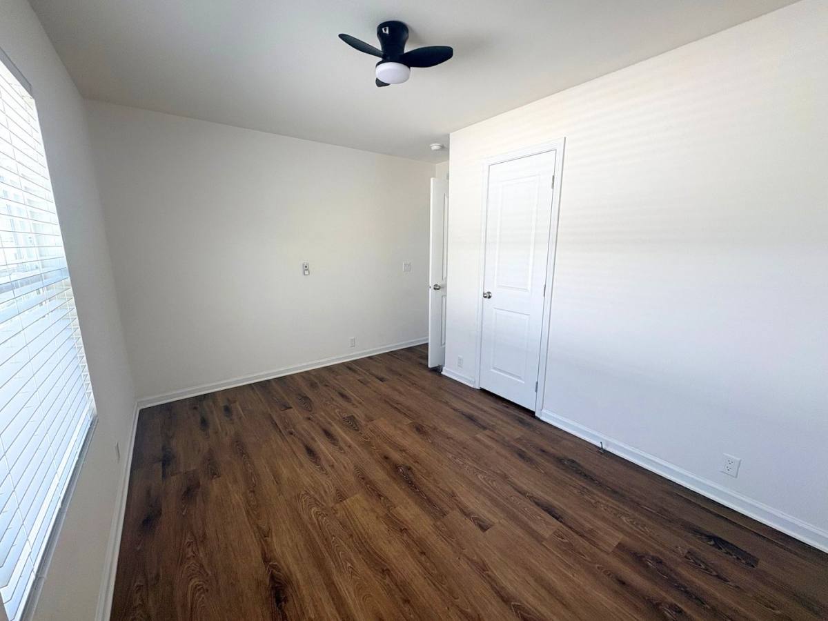 Apartment for rent at 15356 Merrill Ave, Fontana, CA 92335