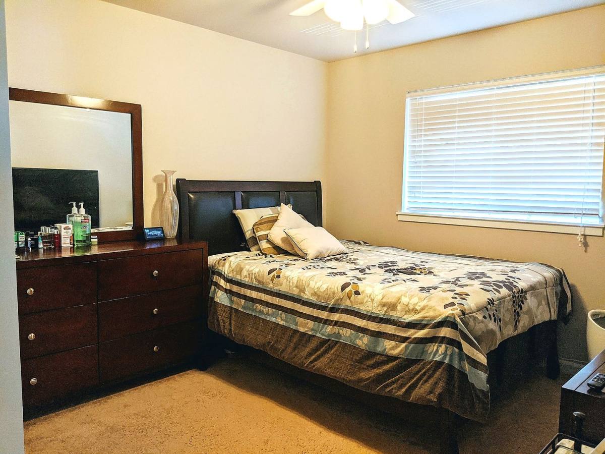 House for rent at 6977 Rocklin Ave, Bremerton, WA 98311