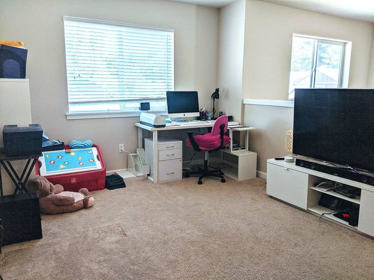 House for rent at 6977 Rocklin Ave, Bremerton, WA 98311