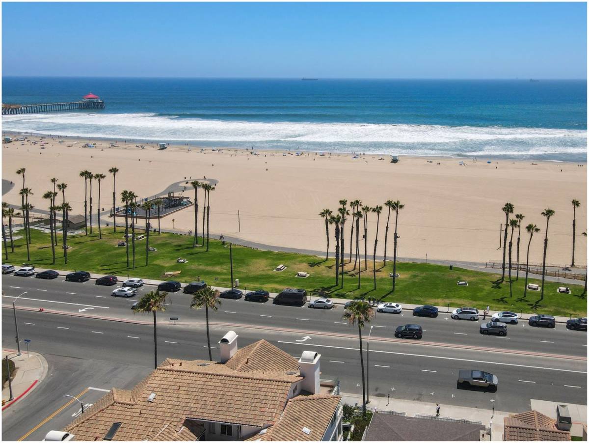 Condo for rent at 1000 Pacific Coast Highway 7, Huntington Beach, CA 92648